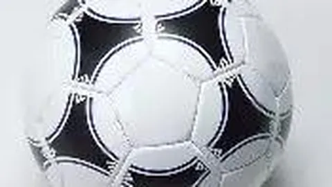 何炅年长刘国梁，网友直言刘胖胖形象显老